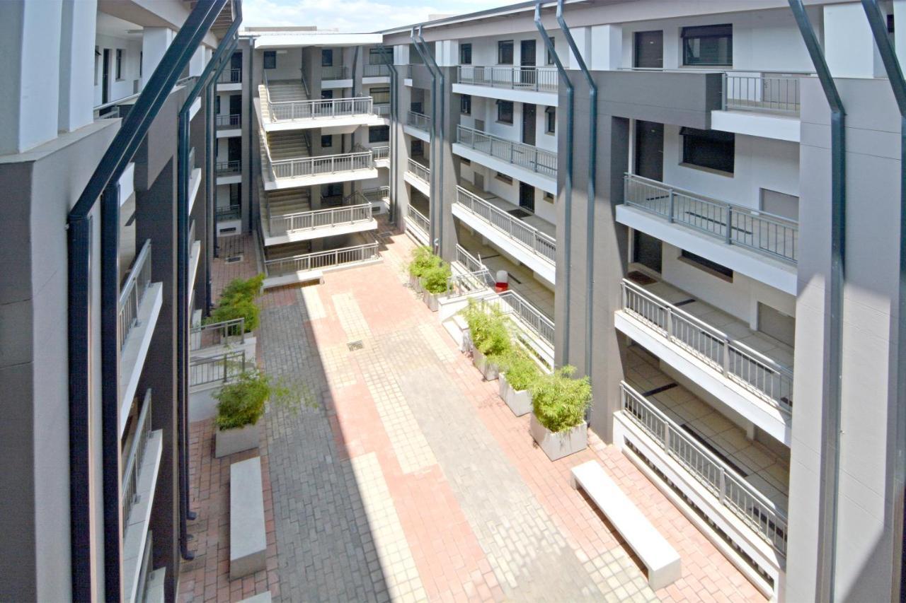 Zwelakho Furnished Apartments The Cube Joanesburgo Exterior foto